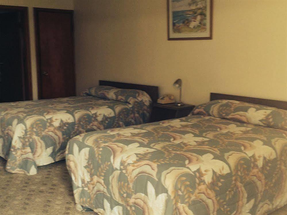 Plaza Inn Peabody Kültér fotó
